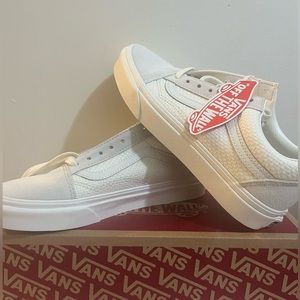Brand New (Woven Check) Marshmallow color Vans (limited edition) Size 5.5M